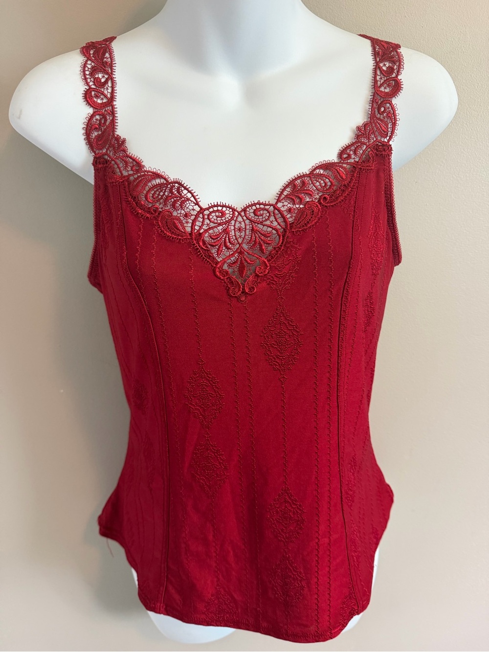 Y2K Unbranded Crimson Red Embroidered Venetian Lace Trim Camisole Top M